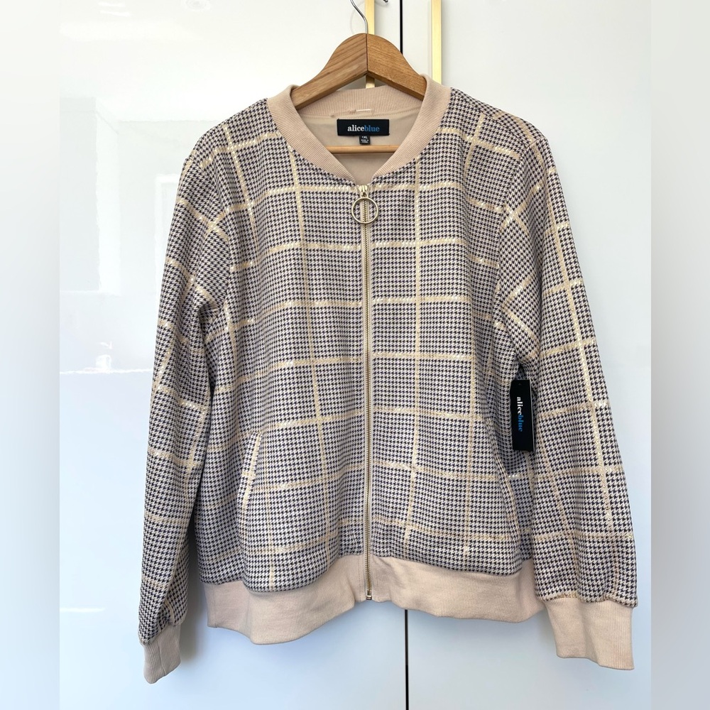 Alice blue light jacket